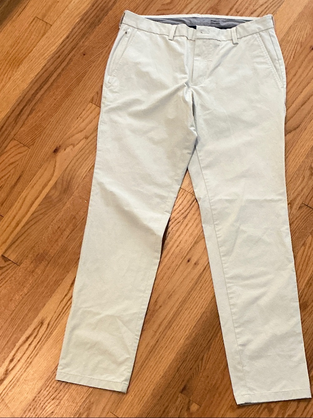 Vineyard Vines On the GO Light Beige Chinos